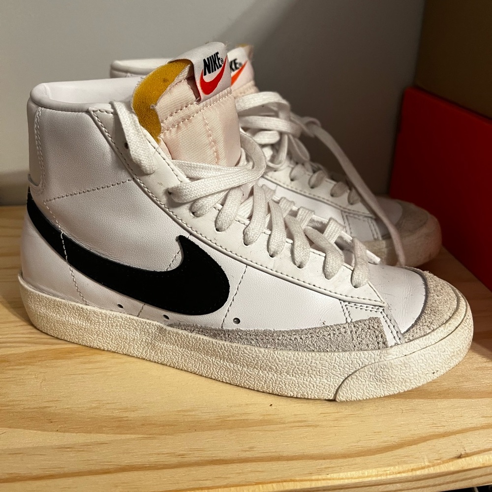 Nike Blazers Sneakers Black and White size 6.5